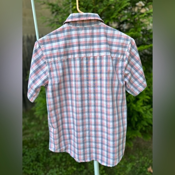 Short Sleeve Stretch Button Up Plaid Shirt 🌟 - Picture 3 of 8